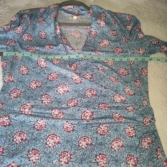 Max Studio Knee Length Wrap Blue Floral Dress Size XL - Picture 7 of 9